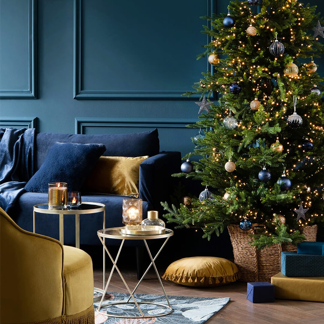 Elegant Blue Christmas Decor Ideas