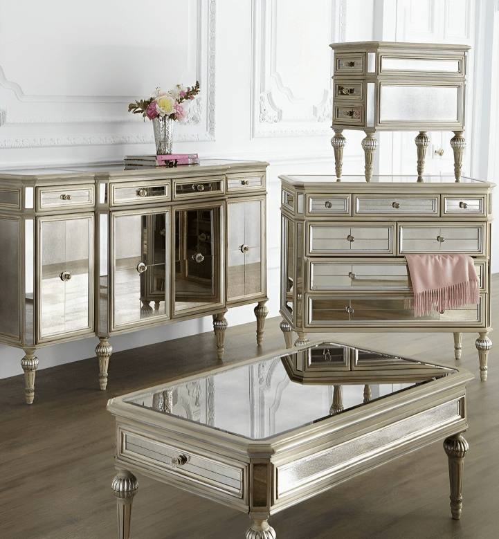 Customized Mirror Tables: Personalized Elegance