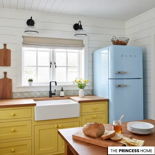 Cheerful Retro Kitchen